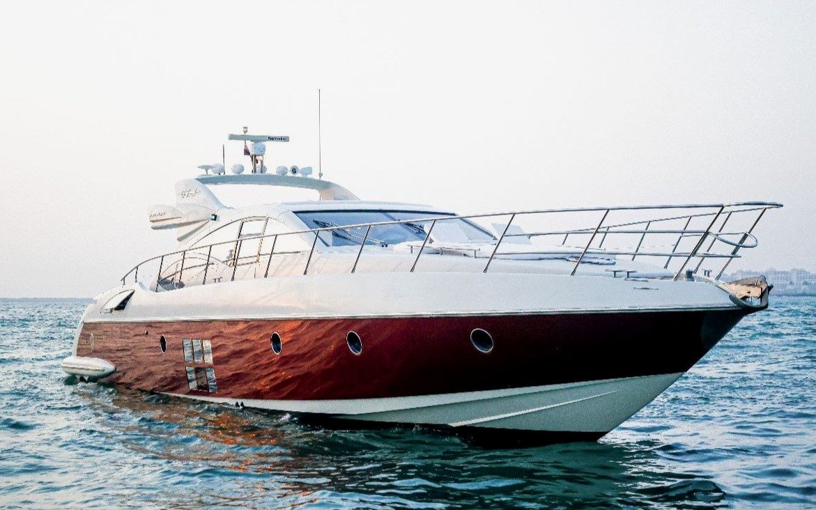 68 ft Azimut Sura