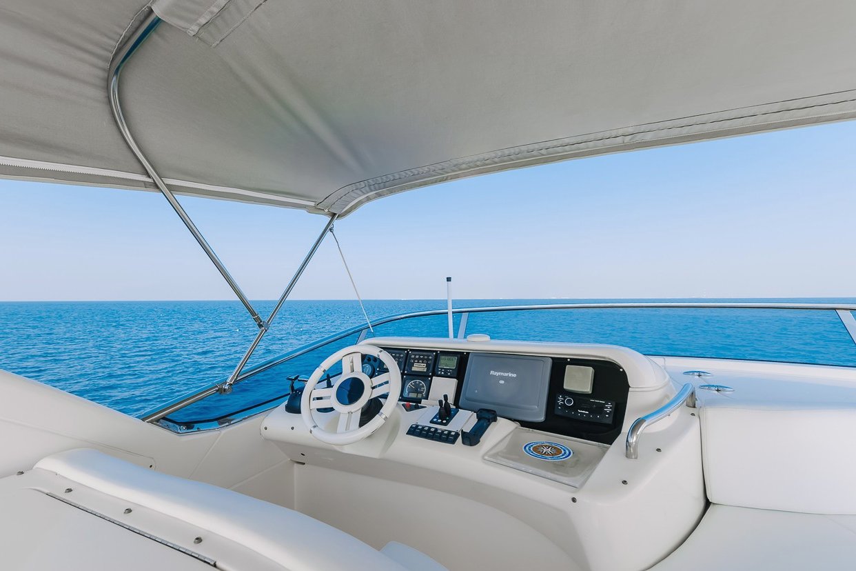 Azimut 8ofUs, gallery image 6