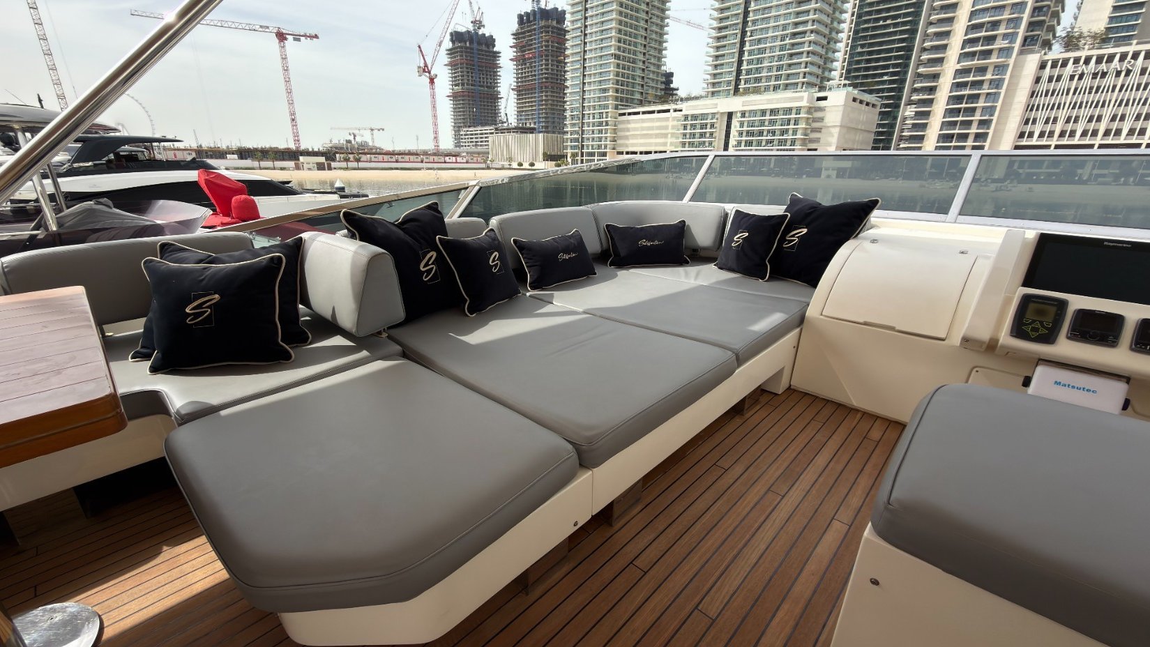 Azimut Satisfaction, gallery image 3