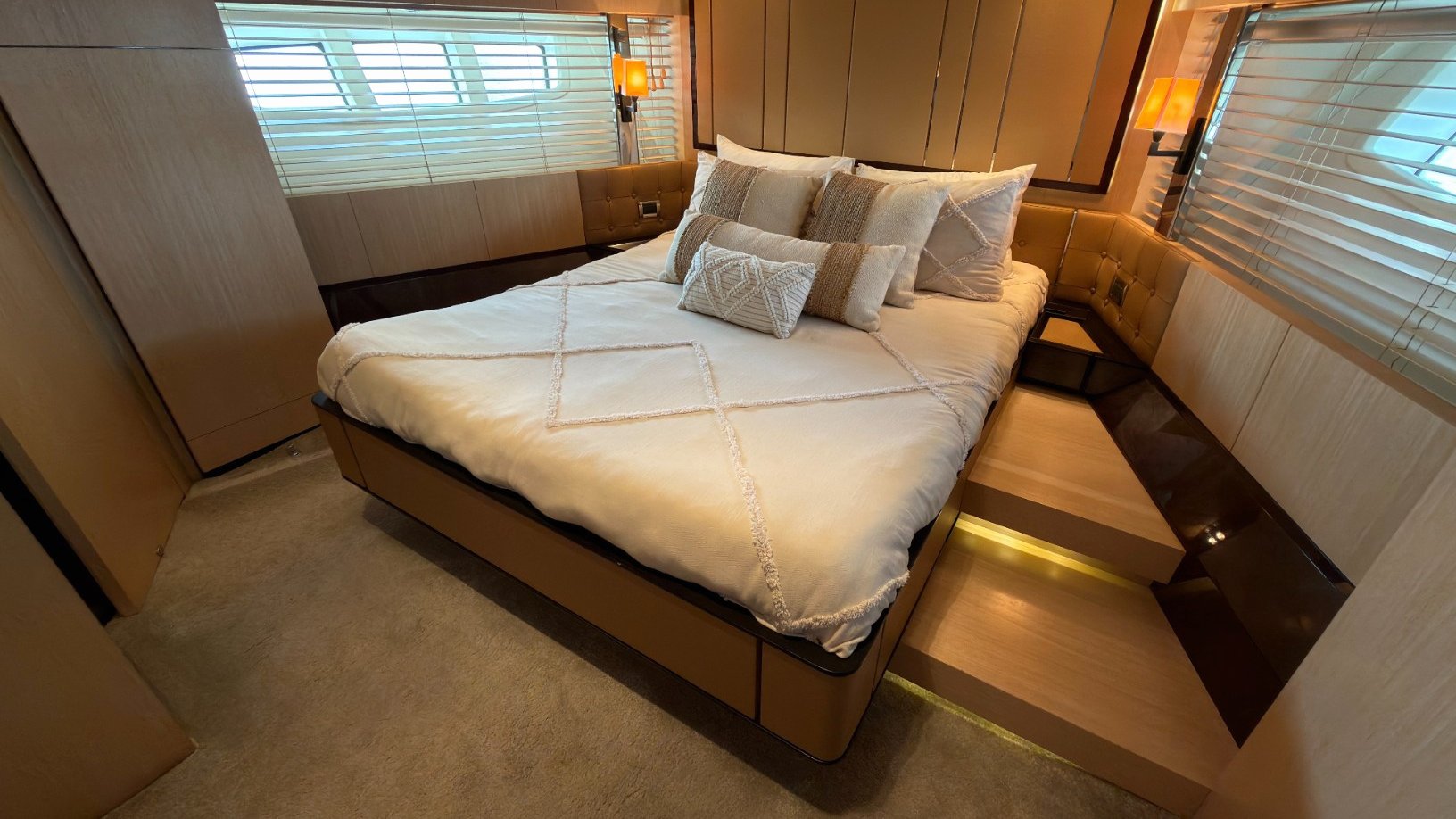 Azimut Satisfaction, gallery image 6