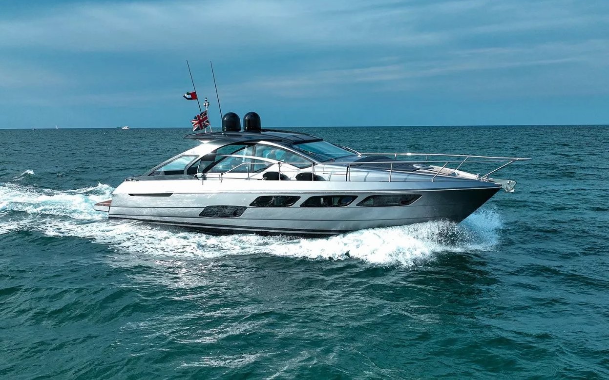 52 ft Pershing 5X Shark Grey