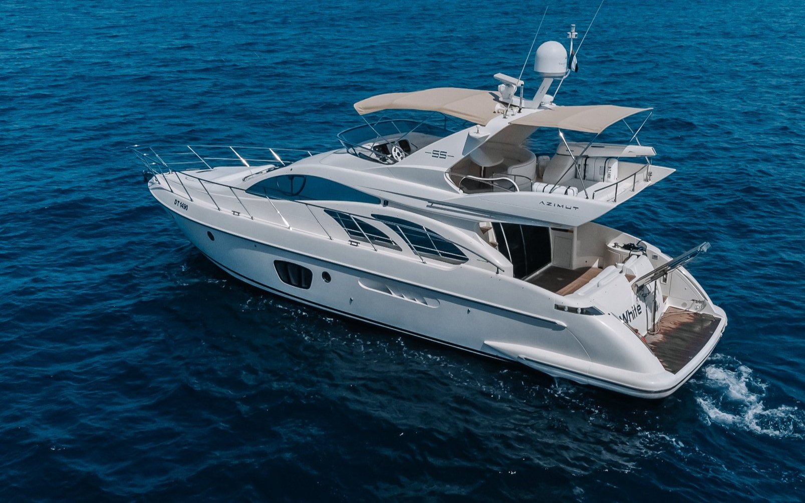 55 ft Azimut White Pearl