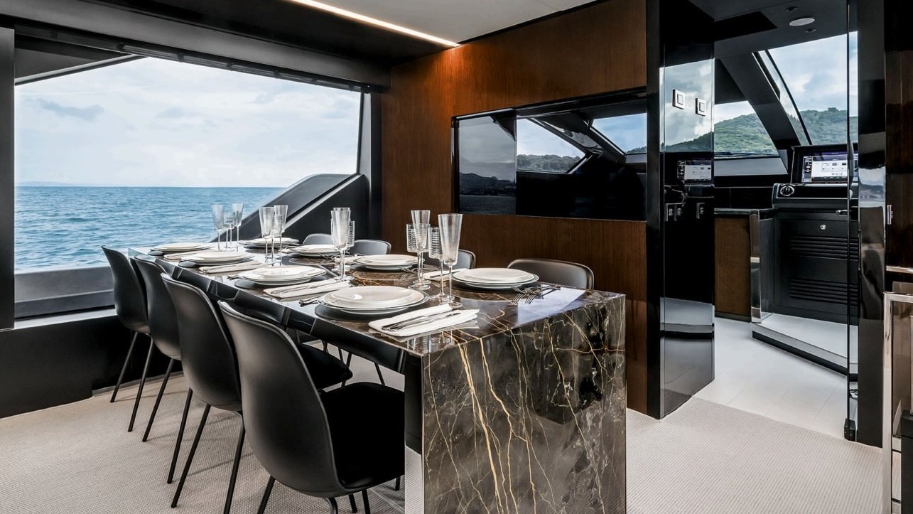 Riva Diva, gallery image 2