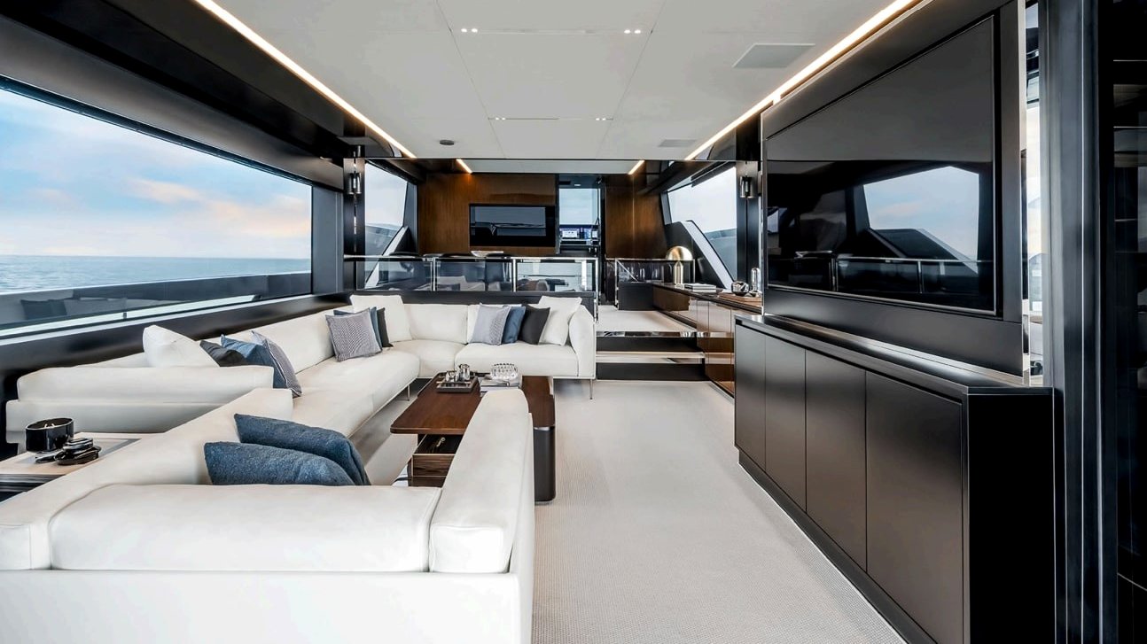 Riva Diva, gallery image 3