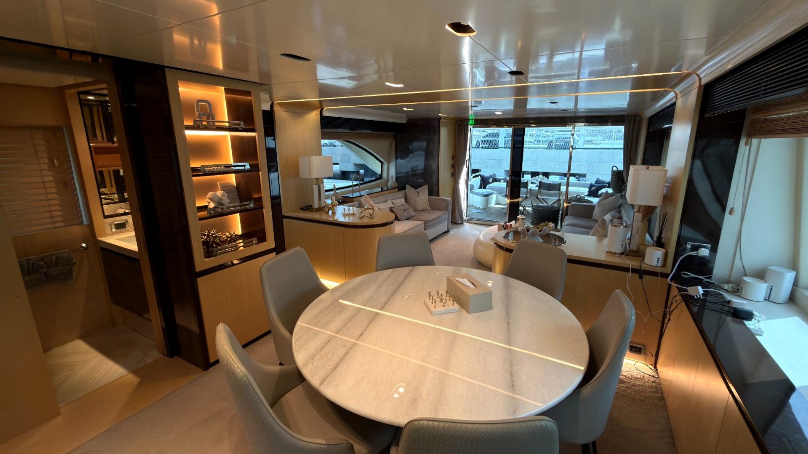Azimut Satisfaction, gallery image 5